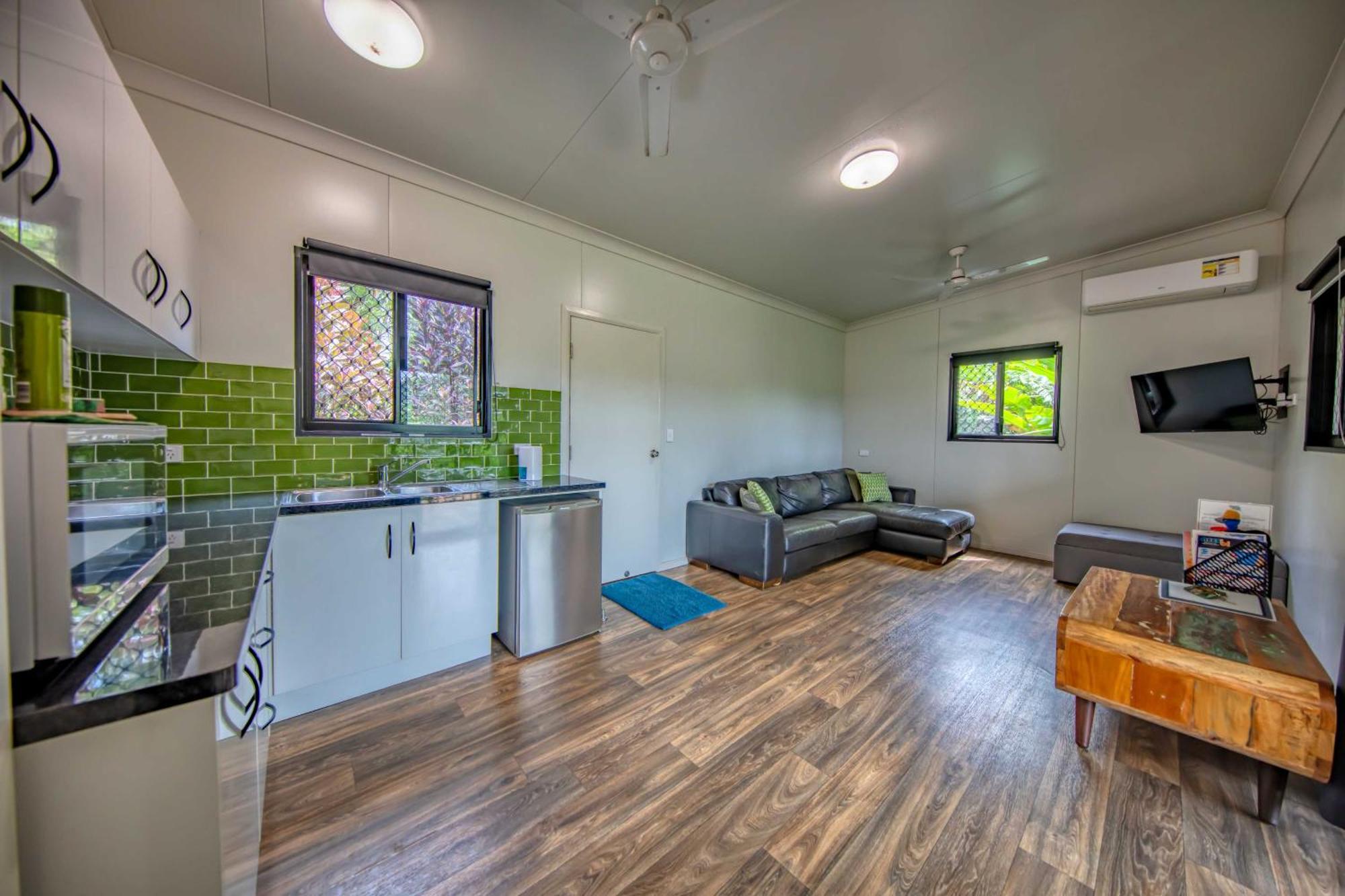 Mena Creek Flower House Exterior foto