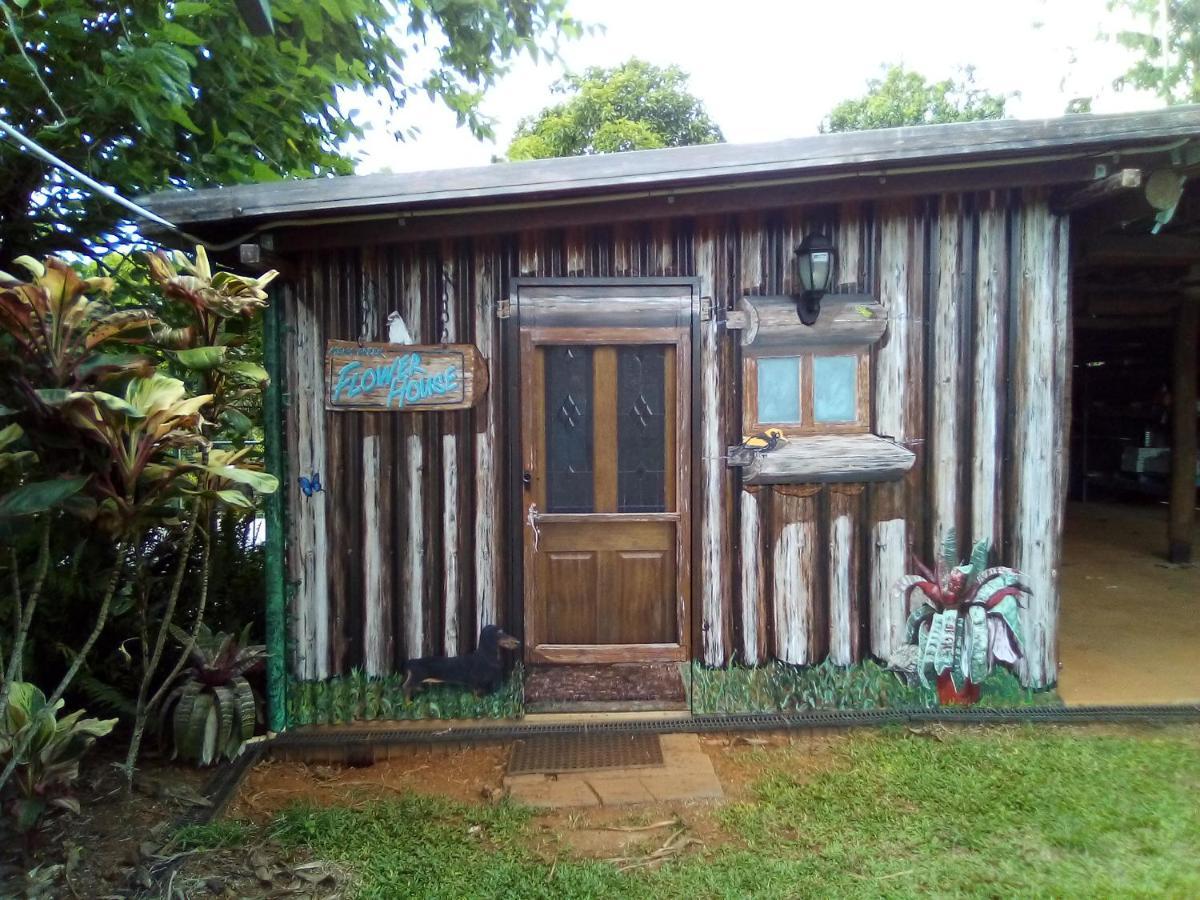 Mena Creek Flower House Exterior foto